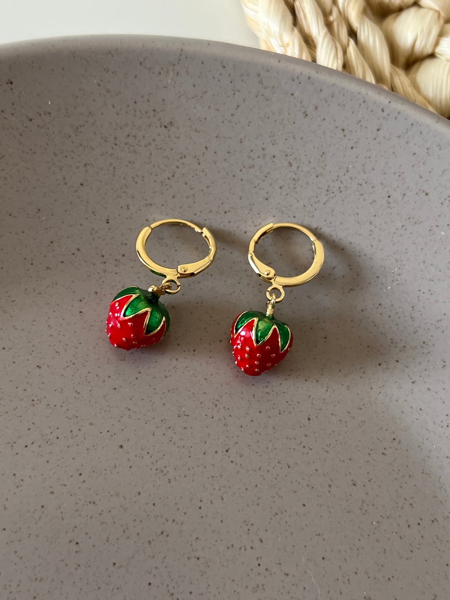 Set Frutilla collar + Huggies