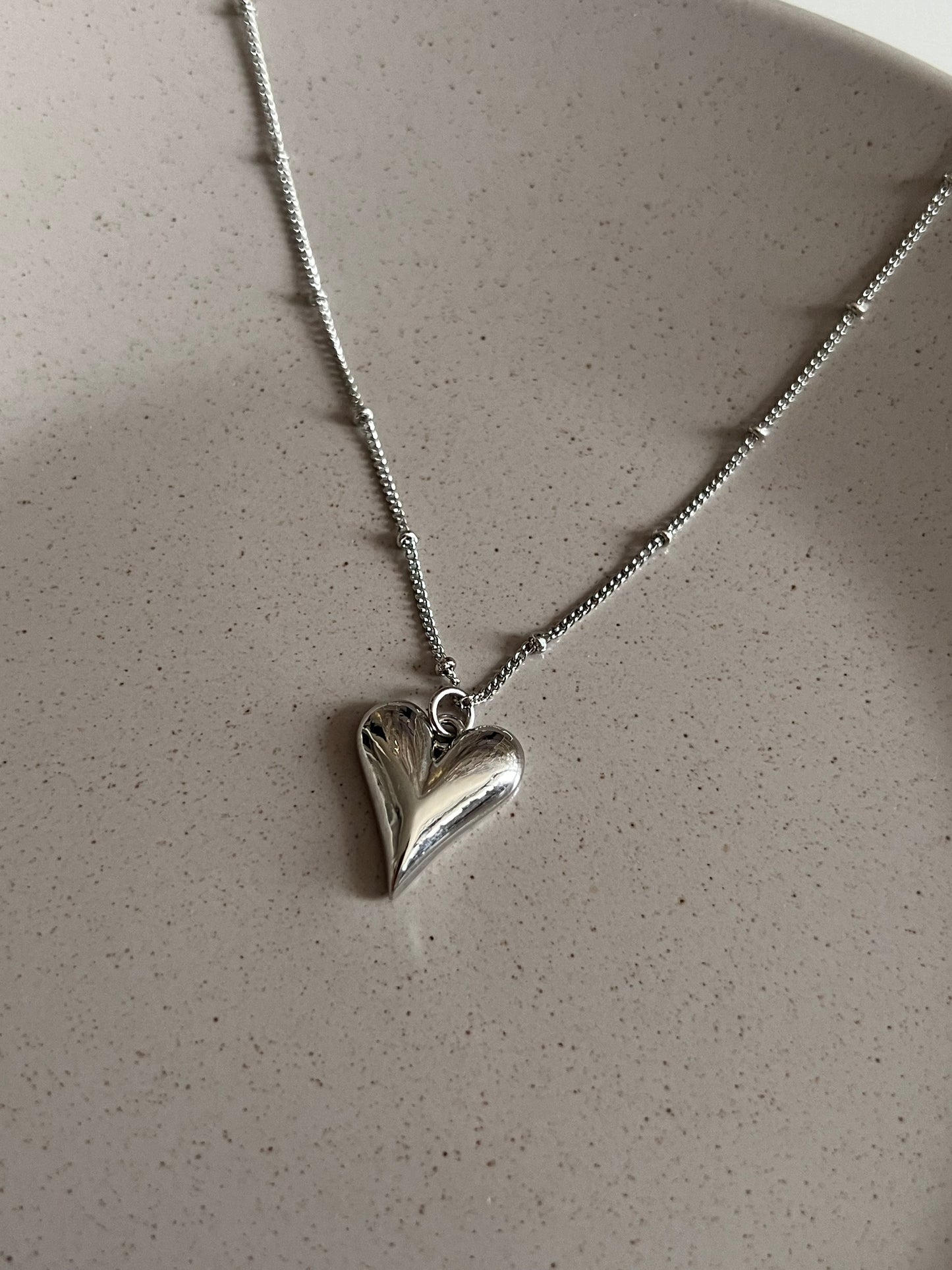 Collar Love Inflado Plateado