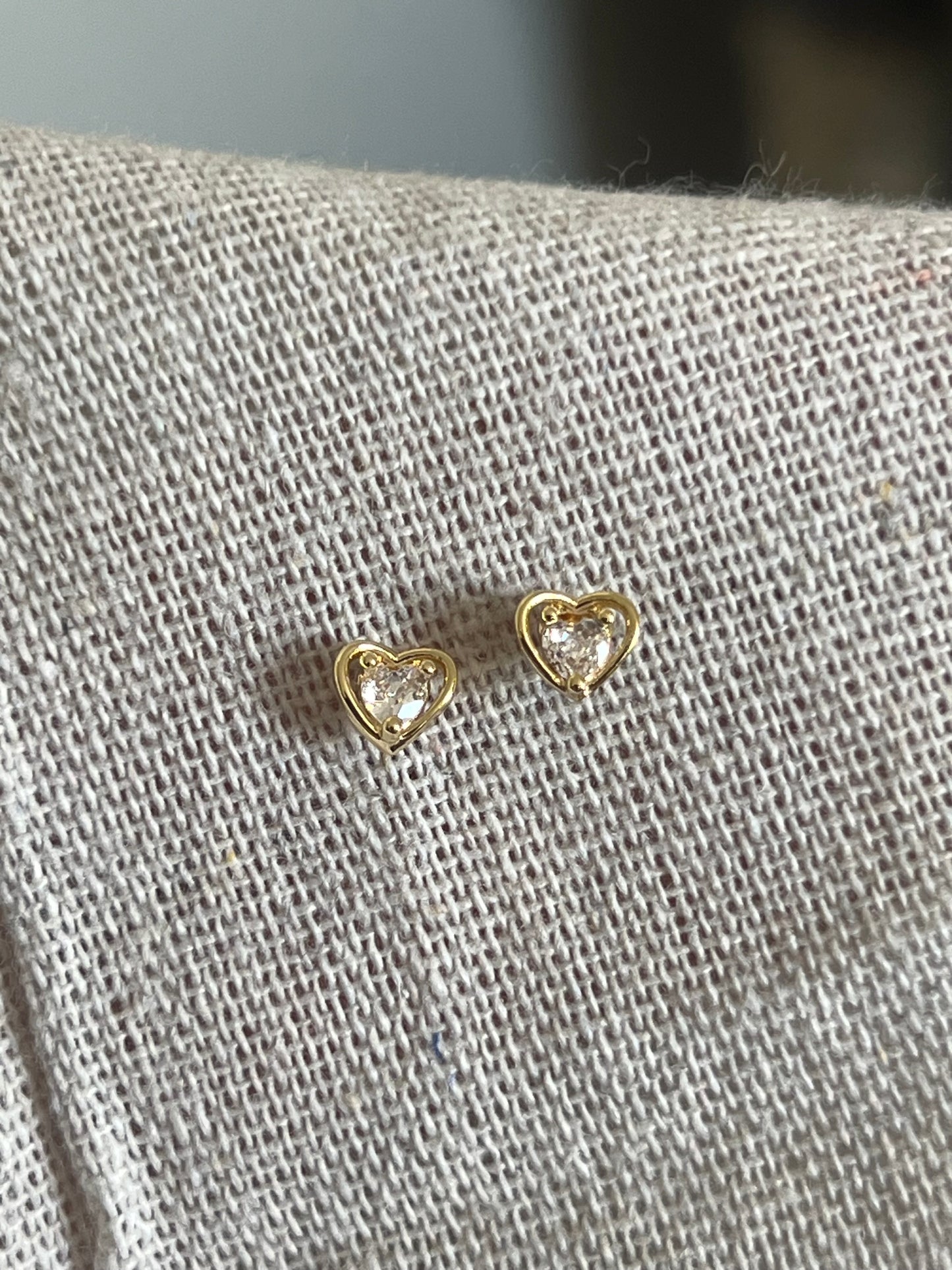 Aros mini corazón cristal