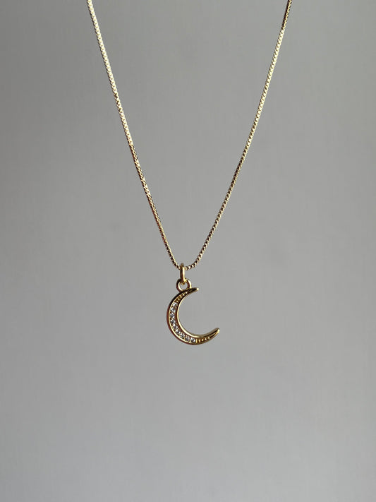 Collar media Luna